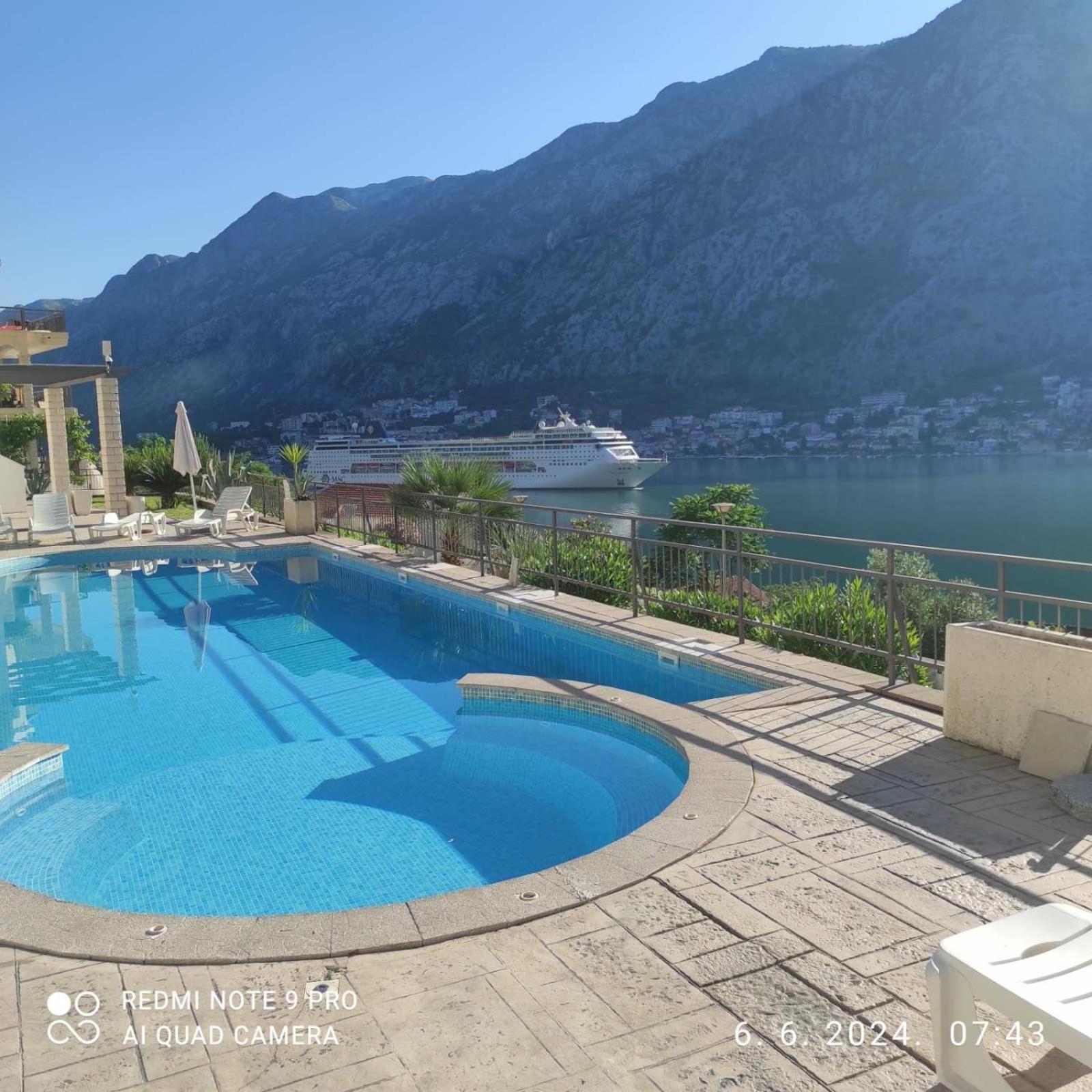 J&M Apartment Kotor Exteriér fotografie
